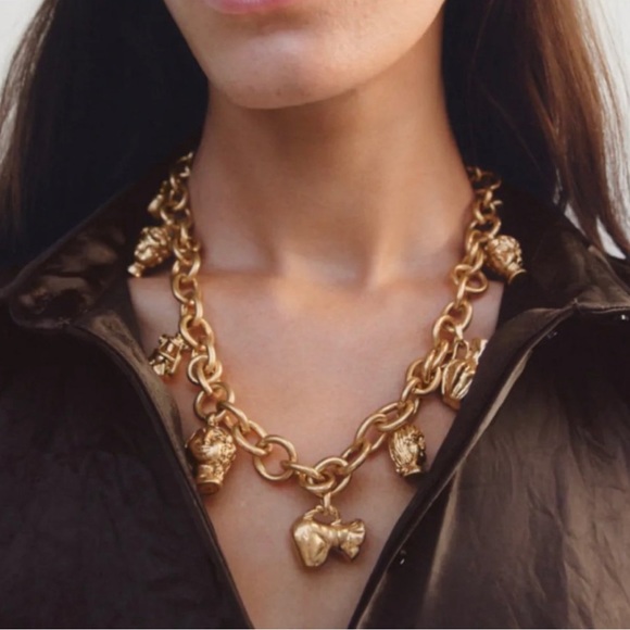 Zara Rare Antique Style Face & Vase Charm Necklace - Picture 8 of 9